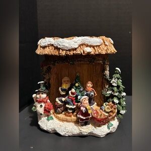 1998 GROWTH CARVED RESIN 3D CHRISTMAS PILAR CANDLE HOLDER